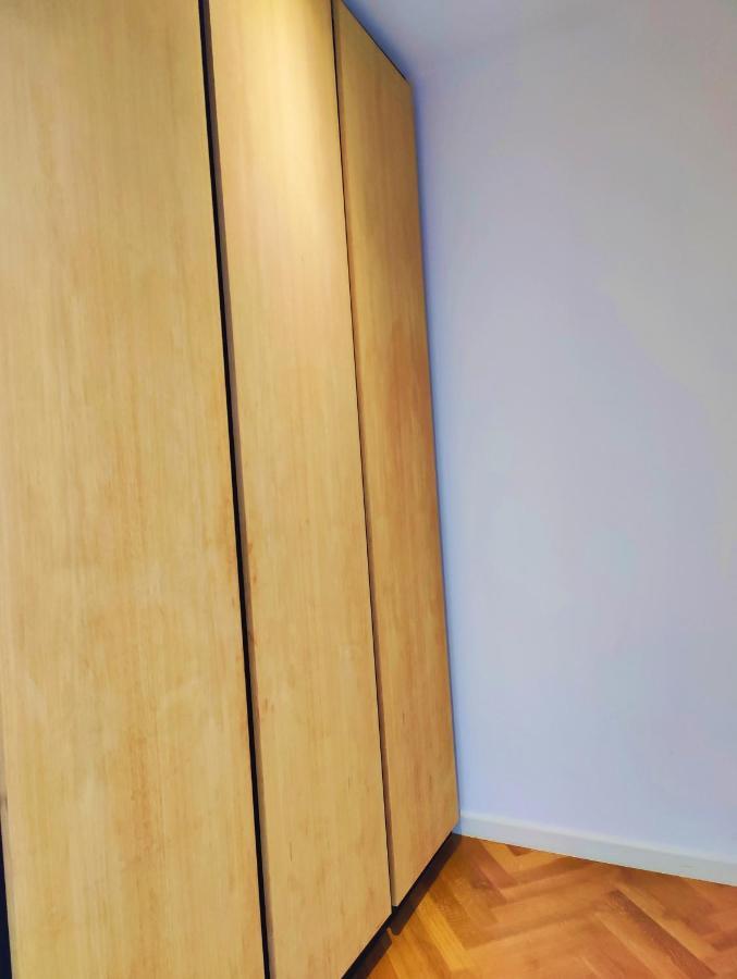 אנטוורפן Traditional Chic, High Ceilings' Apt Aircos And Garage מראה חיצוני תמונה